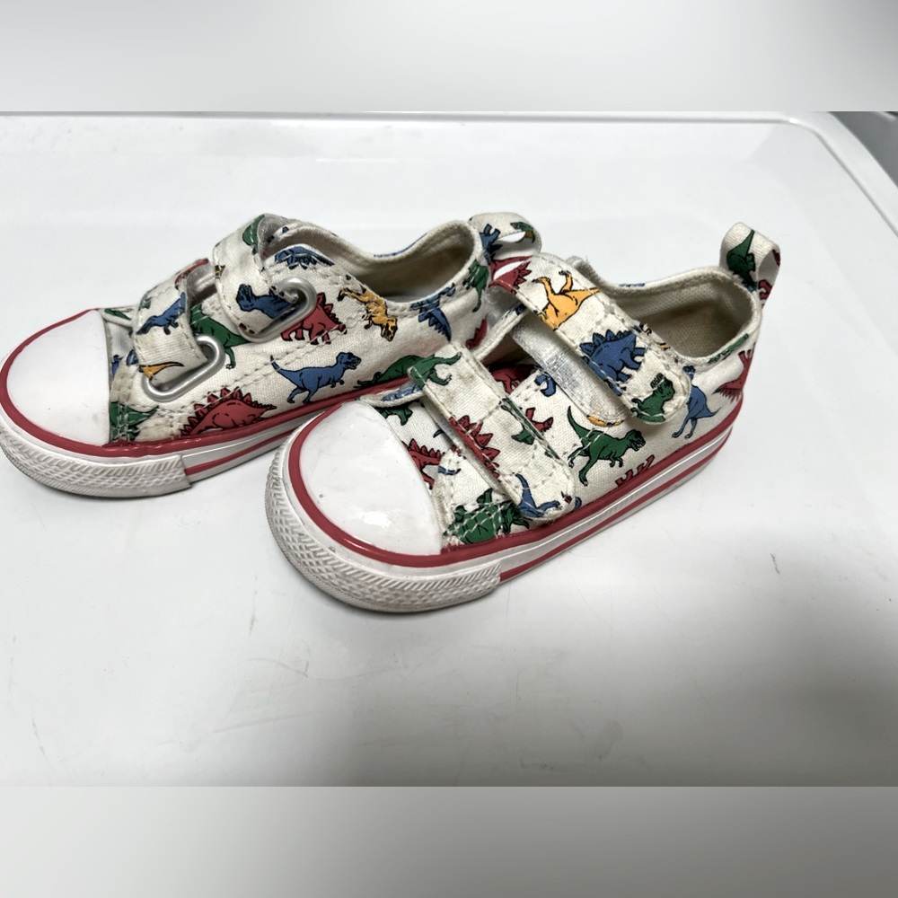 Converse Dino 🦖 🦕 Sneakers